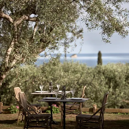 Apart-hotel Leeda's Village 4*