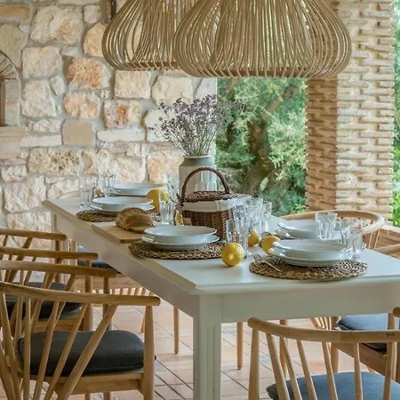 Leeda's Village Lithakia (Zakynthos)